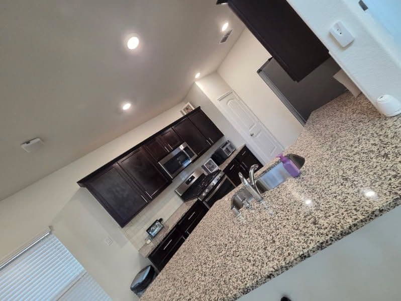 Gallery photos for Spotless Transformation with Recurring Cleanings: Image #2