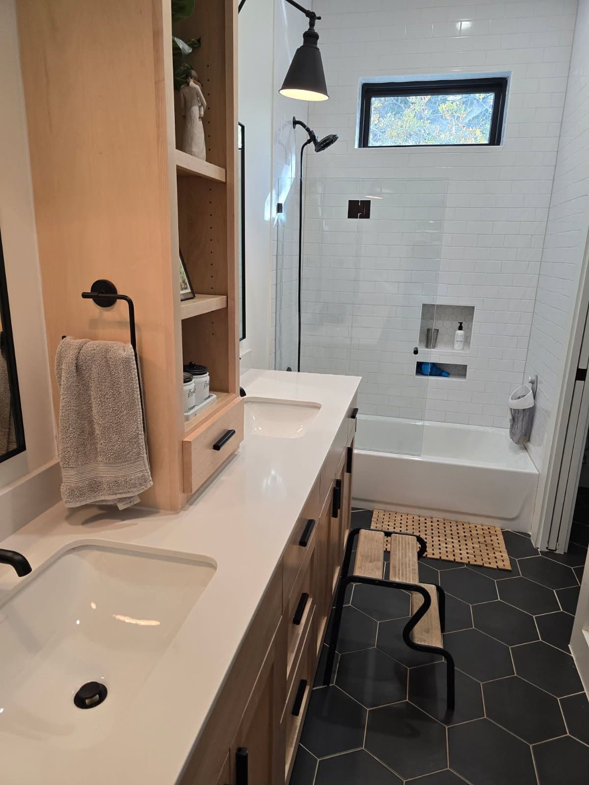 Project Deep Cleaning Expertise in Oak Point image