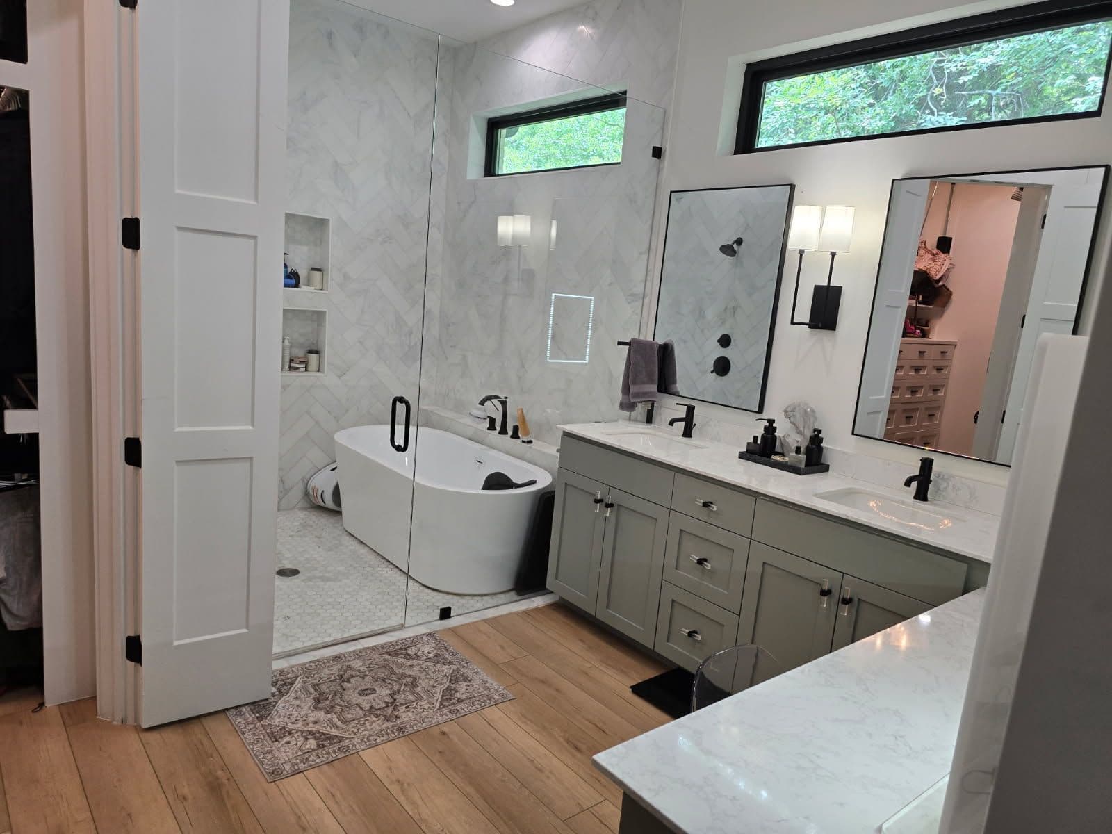 Gallery photos for Revitalize Your Home - Oak Point Deep Clean Expertise: Image #3