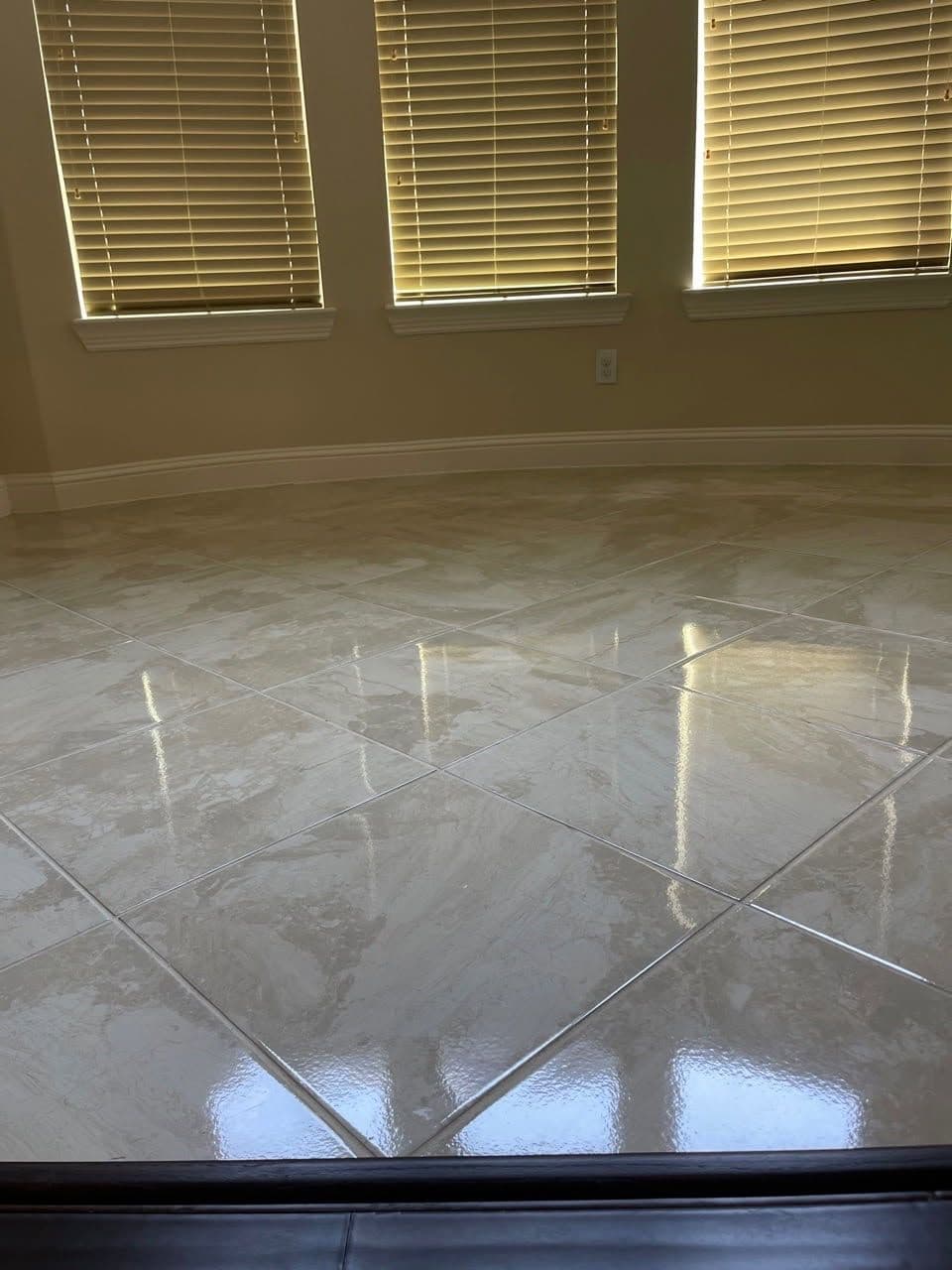 Gleaming Floors Shine in Little Elm Cleaning image