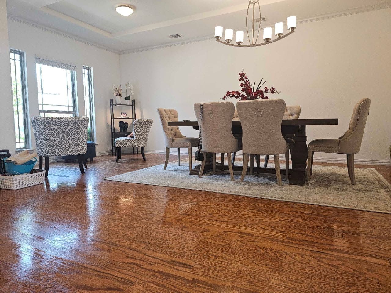 Gallery photos for Gleaming Floors Shine in Little Elm Cleaning: Image #1