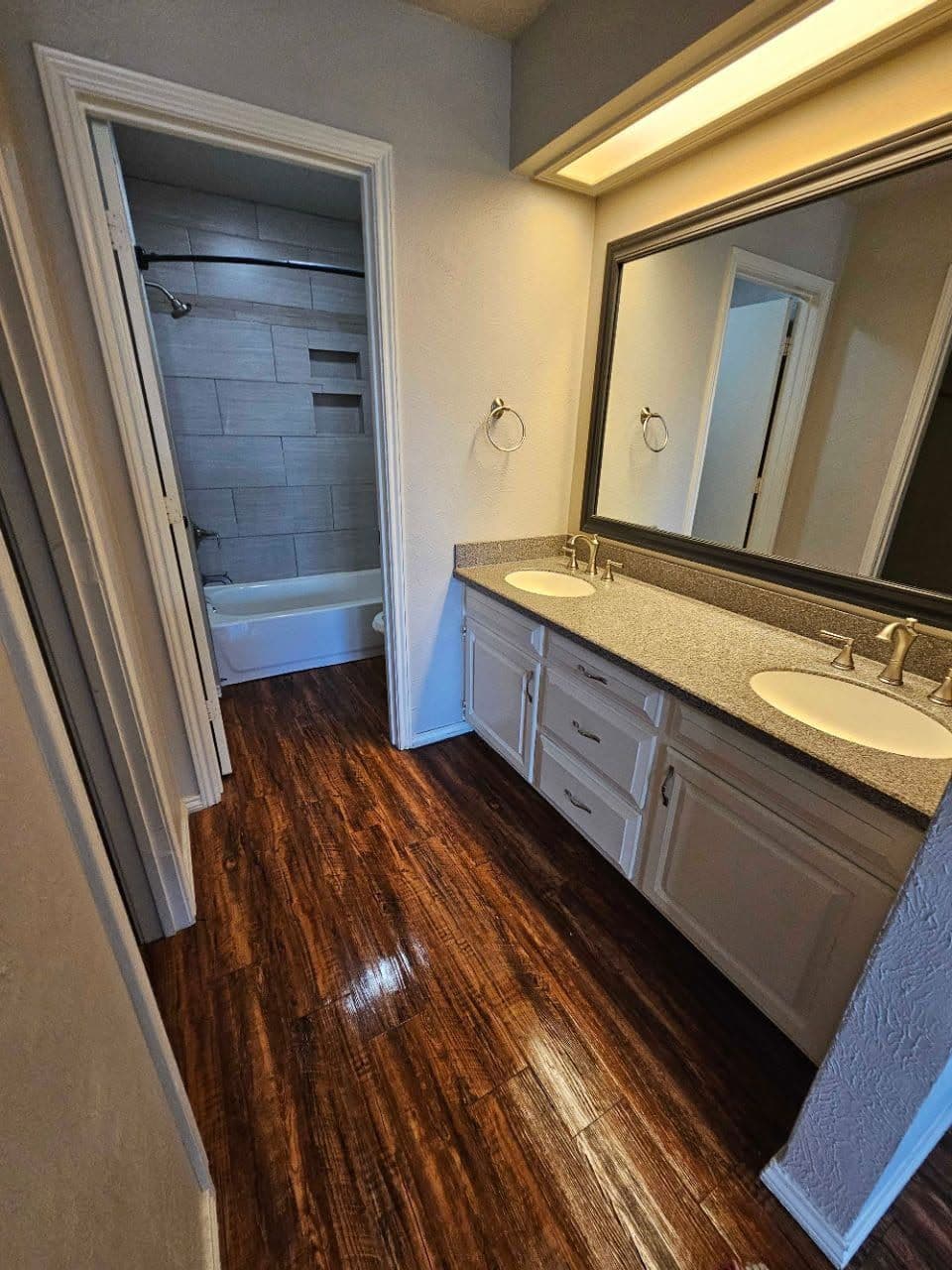 Top-to-Bottom Move-Out Cleaning in Denton image