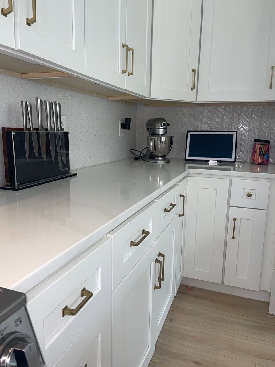 Gallery photos for Pristine Kitchen and Living Space Refresh in Little Elm: Image #1