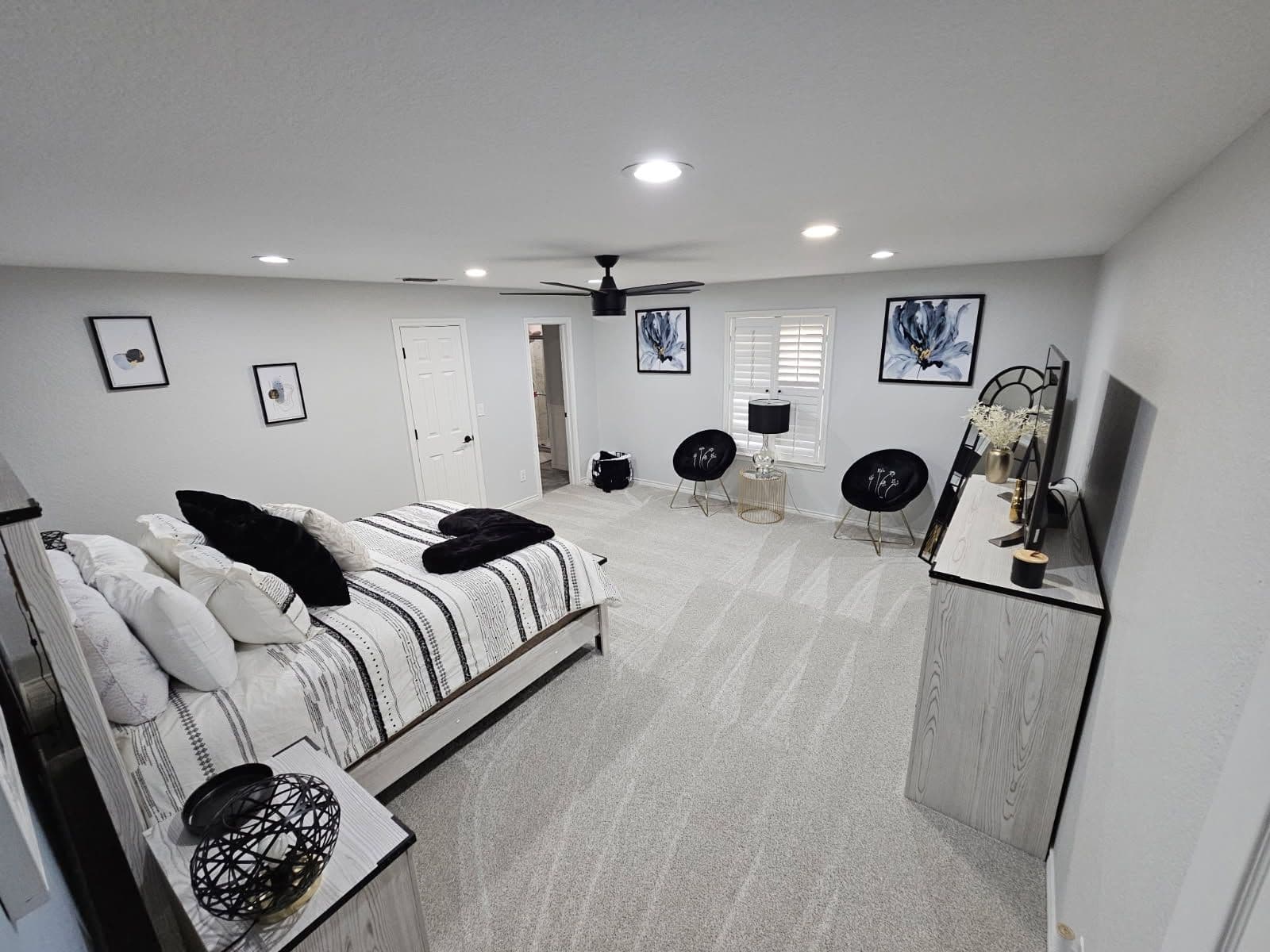 Gallery photos for Why Keeping Your Home Clean Is the Hard Part: Image #2